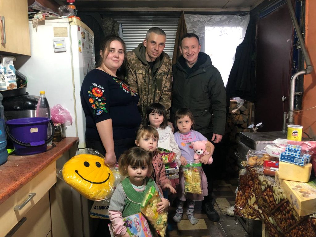 Віталій з сім'єю Пилипенків